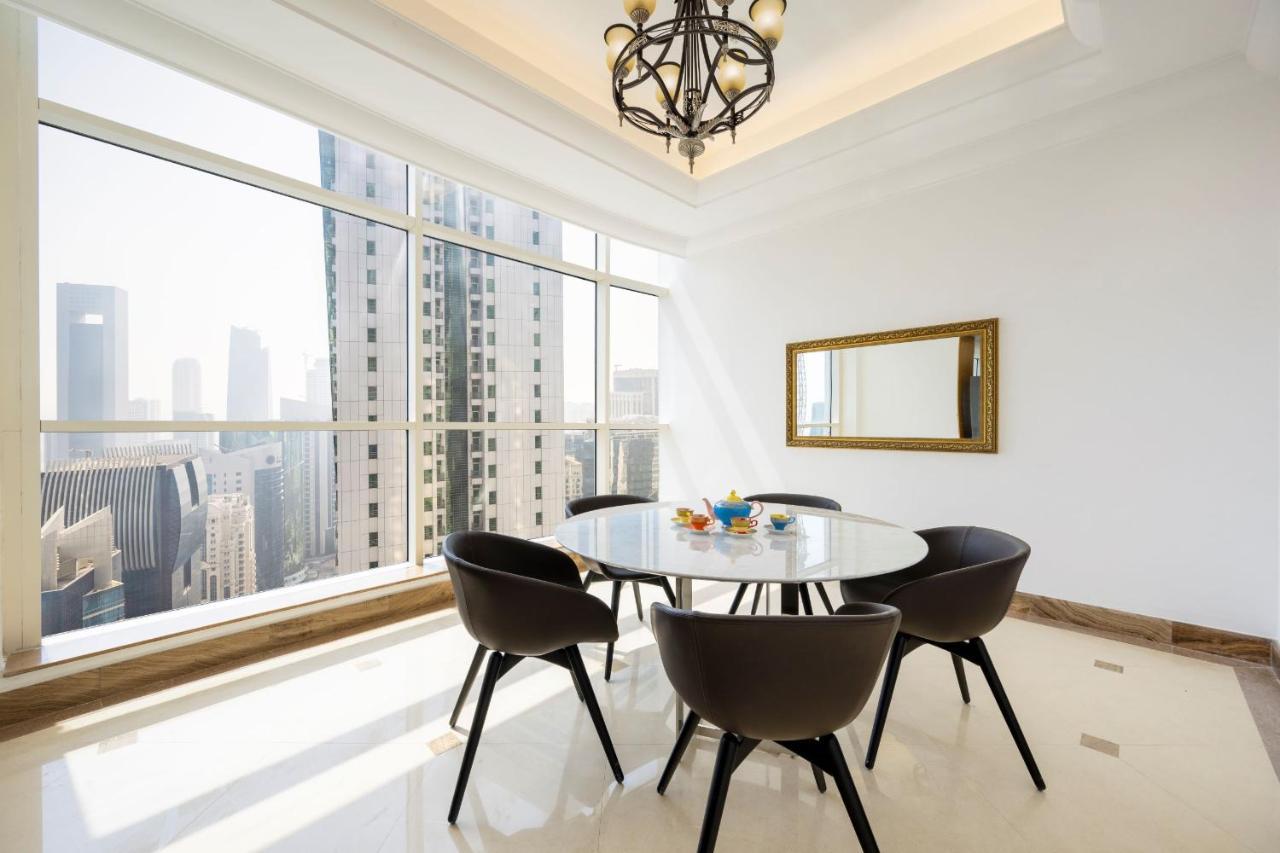 Dusit Hotel & Suites - Doha Eksteriør billede A dining room